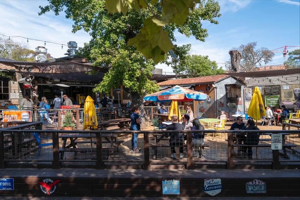 Cedar Creek Dog-Friendly Restaurant in Houston