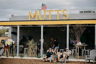 MUTTS Canine Cantina