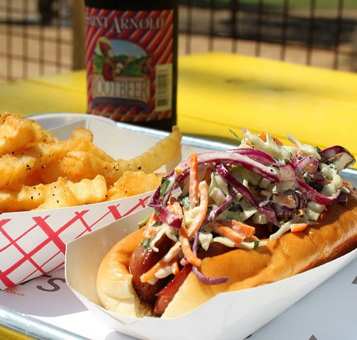 MUTTS Canine Cantina Food