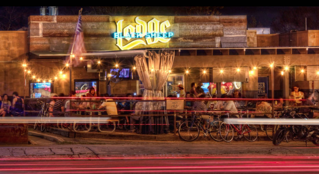 Dog Friendly Lodge in Austin: Black Sheep Lodge
