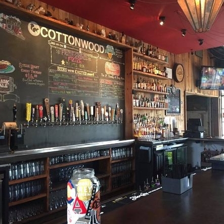 Cottonwood Pet-Friendly Restaurant in Houston