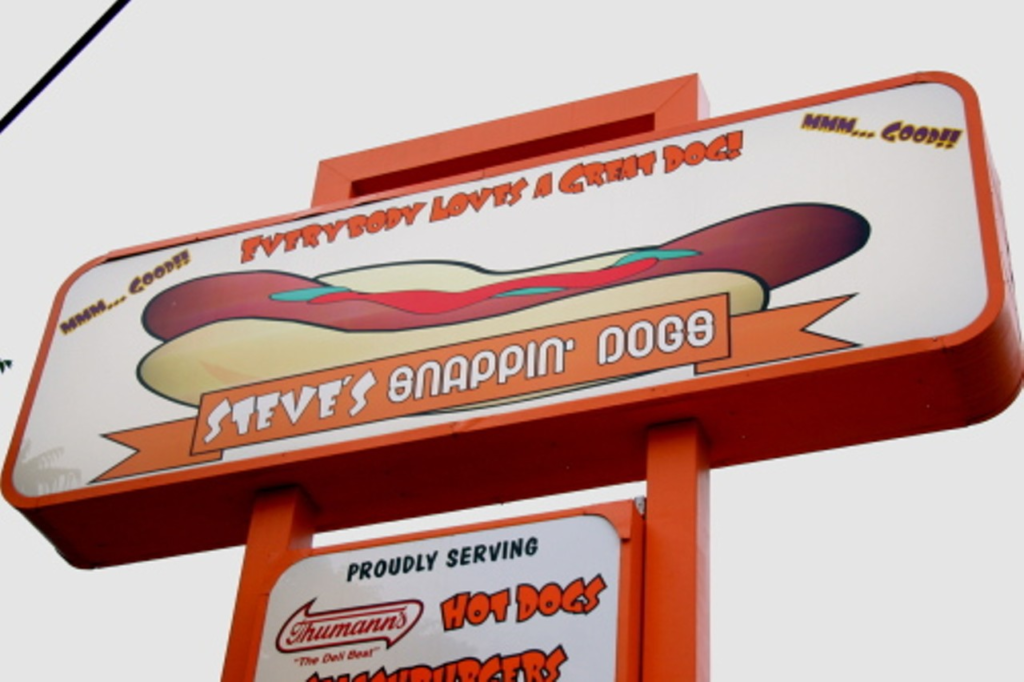 Steve's Snappin' Dogs