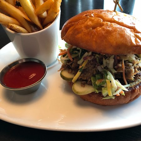 The Pig & The Sprout Food