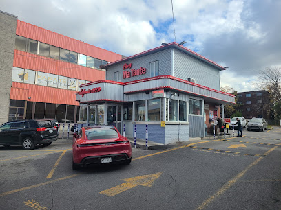 Chez Ma Tante: A Historic Spot Allowing Pets in Montreal