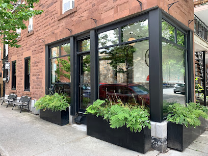 Le Chien Fumant: A Pet-Accessible Cafe in Montreal