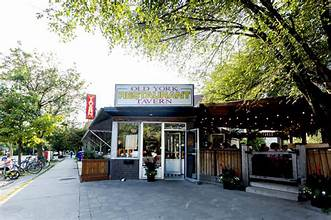 The Old York Tavern: Pawsome Dining Experiences