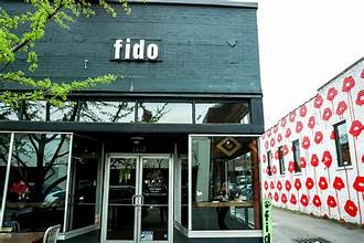 Fido: Deals and Specials at Pet-Friendly Restaurants!