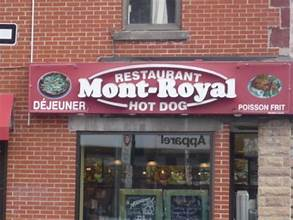 Restaurant Permitting Pets: Mont-Royal Hot Dog