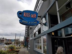 Ballard Kiss Cafe: Unraveling the Best Pet-Friendly Dining!