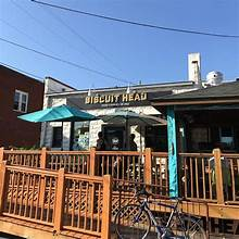 Biscuit Head: Savoring the Best Dishes at Pet-Friendly Restaurants!