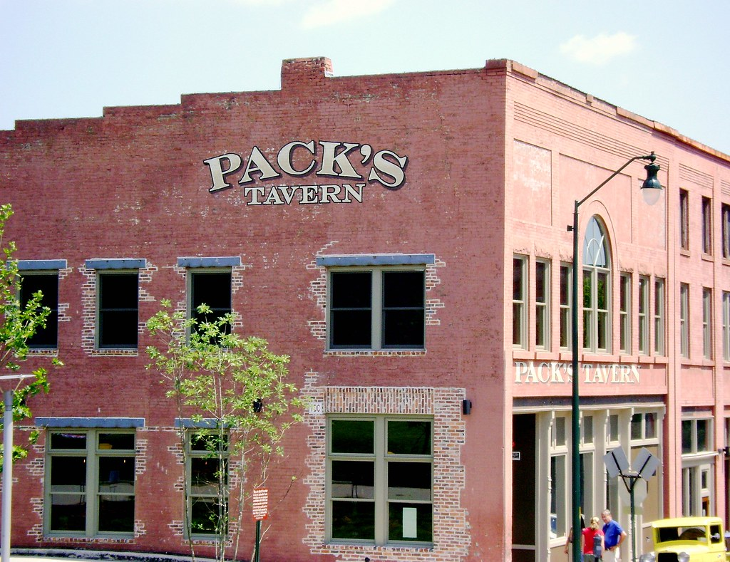 Pack's Tavern