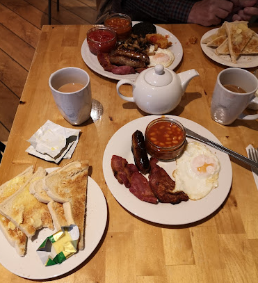 Lynians DOG FRIENDLY Café