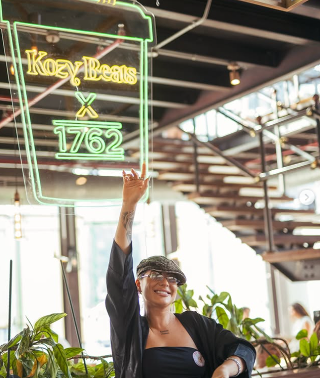 1762 JLT . Dog Friendly Restaurant jtl