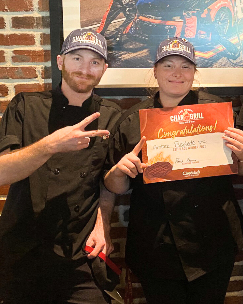 Cheddar’s Menu & Prices – The Dog-Friendly Surprise You’ll Love! 😲